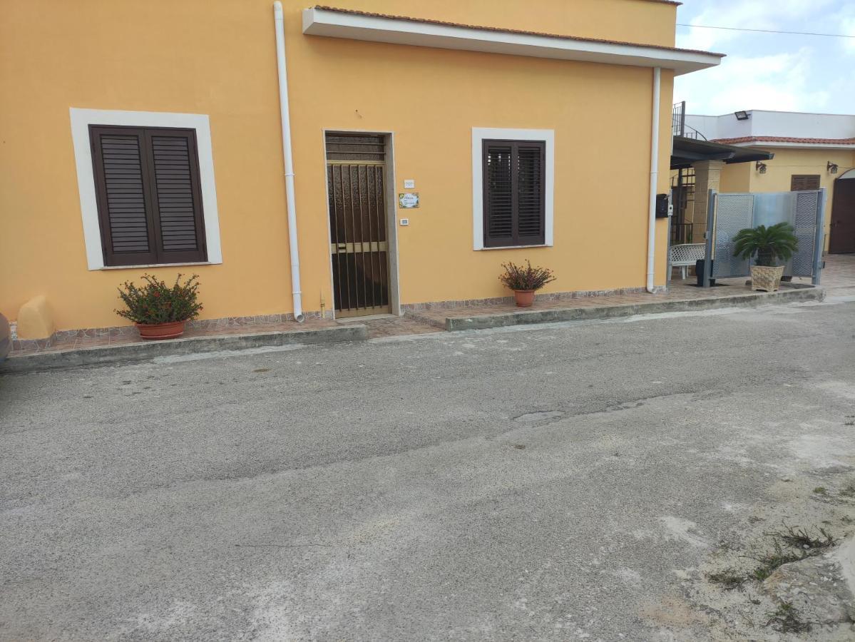 Casa Vacanze Nonna Tuzza 마르살라 외부 사진