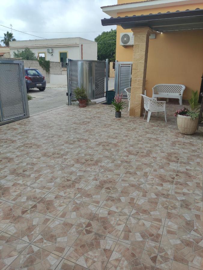 Casa Vacanze Nonna Tuzza 마르살라 외부 사진
