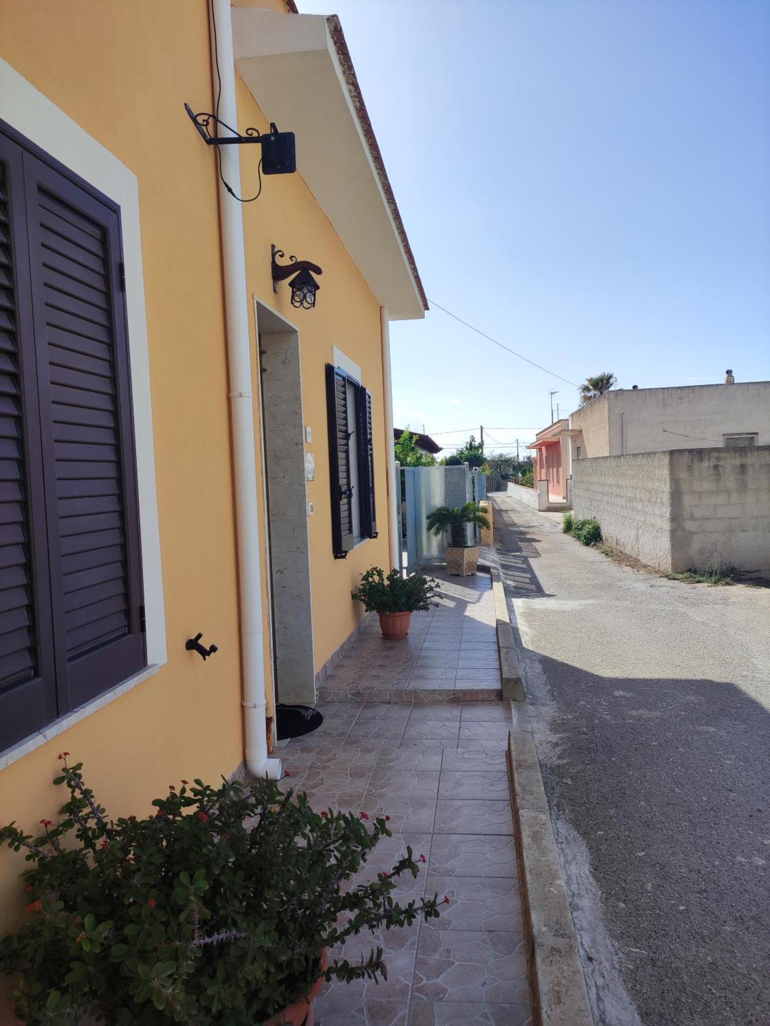 Casa Vacanze Nonna Tuzza 마르살라 외부 사진